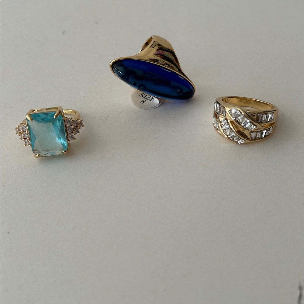 Elegant Gold and Silver tone Women's Ring Set